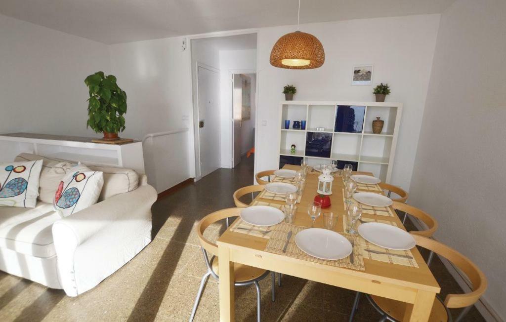 Duplex En Frente De La Playa Al Lado De Barcelona Leilighet Canet De Mar Eksteriør bilde