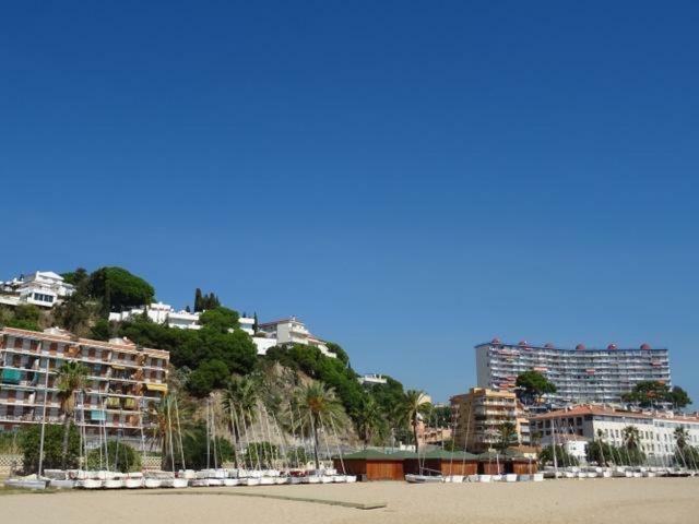 Duplex En Frente De La Playa Al Lado De Barcelona Leilighet Canet De Mar Eksteriør bilde