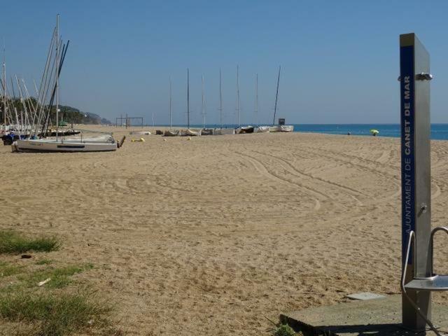 Duplex En Frente De La Playa Al Lado De Barcelona Leilighet Canet De Mar Eksteriør bilde